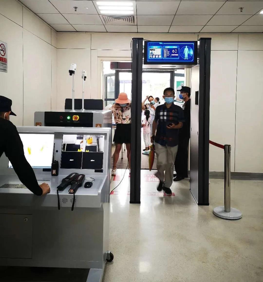 1598259790228673.jpg 安檢門.jpg